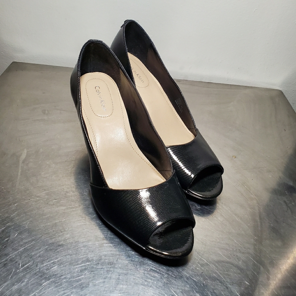 Calvin Klein 2'5" open toe shoes